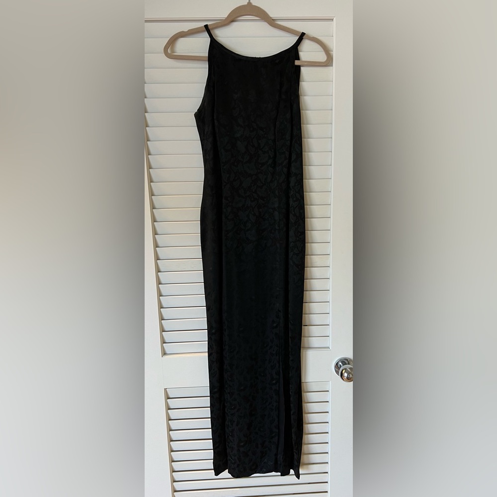 CDC VINTAGE Long jacquard acetate& Rayon long black size 4, 50” back to seam